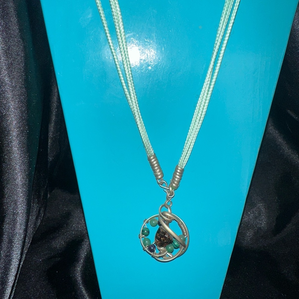 Elegant Silver and Blue Pendant Necklace